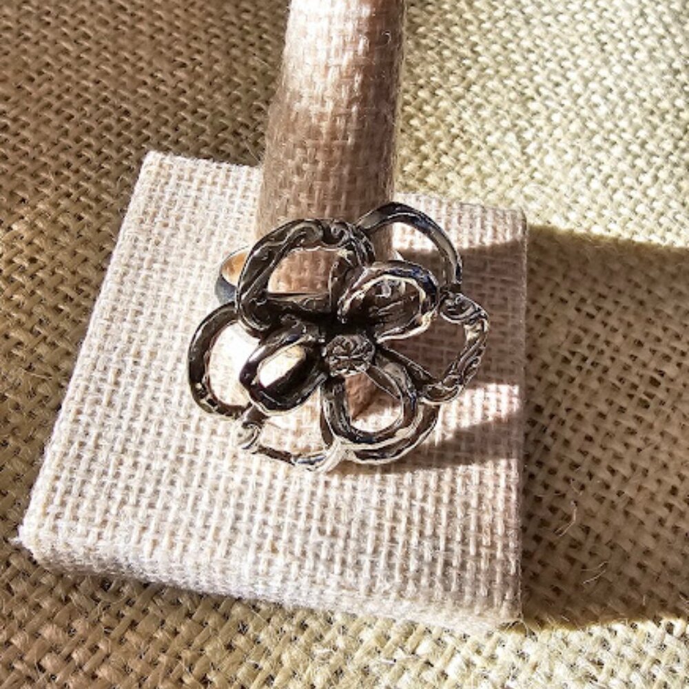 Silpada R2784 Flower Power Ring — Retired Openwork Design, Size 8